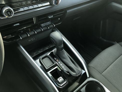 Used 2024 Chevrolet Colorado W/T w/ Advanced Trailering Package image 18