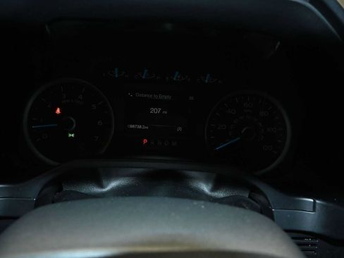Used 2017 Ford F150 XLT w/ Equipment Group 302A Luxury AWD/4WD image 19