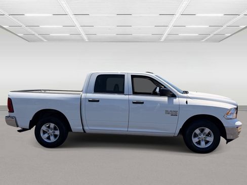 Used 2022 RAM 1500 Classic SLT RWD image 5