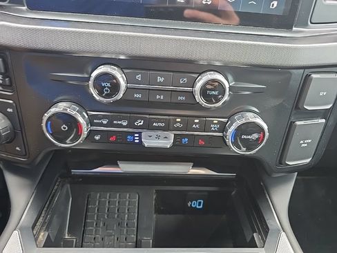 Used 2023 Ford F250 Platinum AWD/4WD image 27