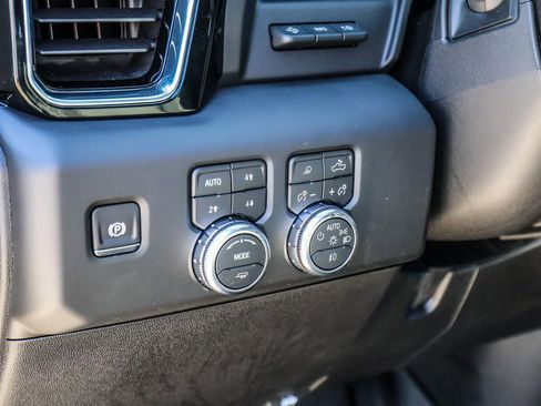 New 2026 GMC Sierra 3500 Denali w/ Denali Reserve Package image 30