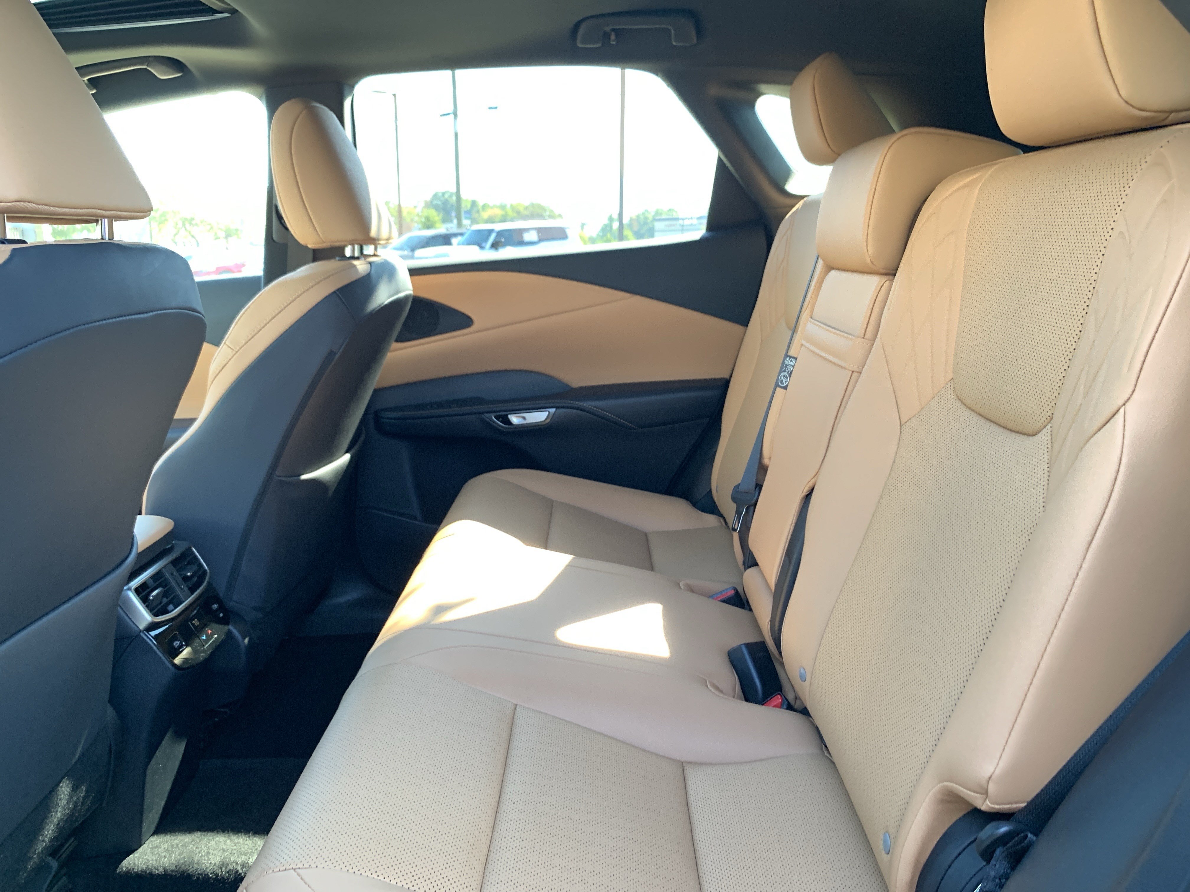 Used 2026 Lexus RX 350 Premium w/ Accessory Package (Z1) FWD image 32
