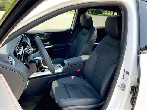 Certified 2025 Mercedes-Benz GLA 250 4MATIC image 12