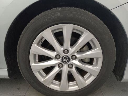 Used 2018 Toyota Camry LE image 31