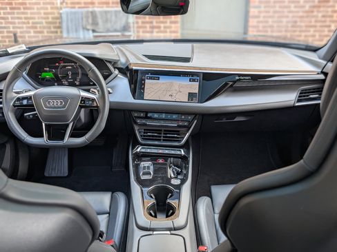 Used 2023 Audi e-tron GT Prestige w/ Prestige Package image 24