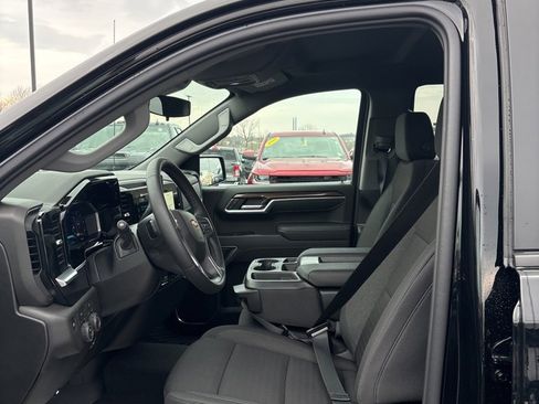 Used 2026 Chevrolet Silverado 1500 LT image 6