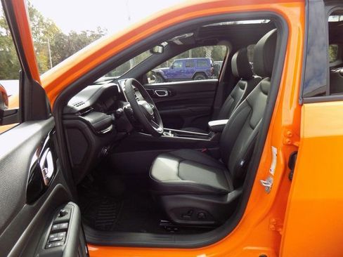 New 2026 Jeep Compass Latitude w/ Sun and Sound Group AWD/4WD image 16