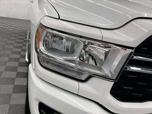 Used 2024 RAM 2500 Big Horn w/ Safety Group image 29