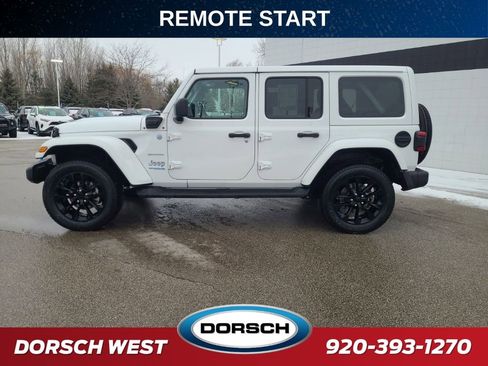 Used 2022 Jeep Wrangler Unlimited Sahara AWD/4WD image 3