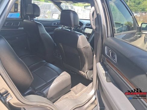Used 2017 Ford Explorer Limited AWD/4WD image 34