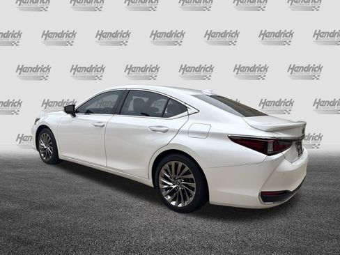 Used 2024 Lexus ES 300h w/ Accessory Package (Z2) FWD image 8