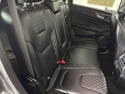 Used 2024 Ford Edge Titanium image 24