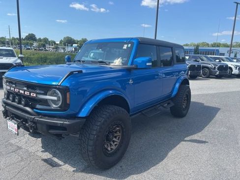 Used 2023 Ford Bronco Outer Banks AWD/4WD image 3