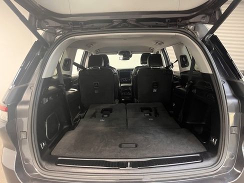 Used 2021 Jeep Grand Cherokee L Limited image 16