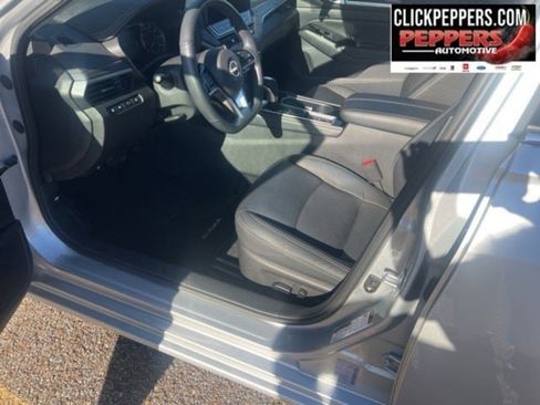 Used 2024 Nissan Altima 2.5 SL image 12