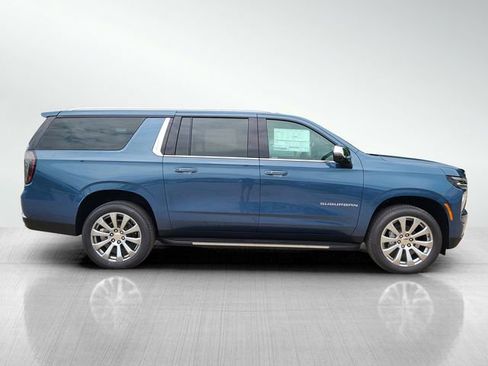 New 2025 Chevrolet Suburban Premier w/ Sun And Tow Package image 4