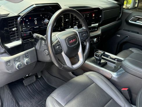 Used 2023 GMC Sierra 1500 SLT w/ SLT Premium Package AWD/4WD image 4