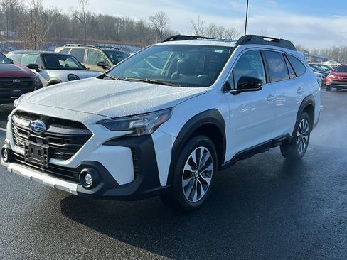 Certified 2025 Subaru Outback Limited XT image 3