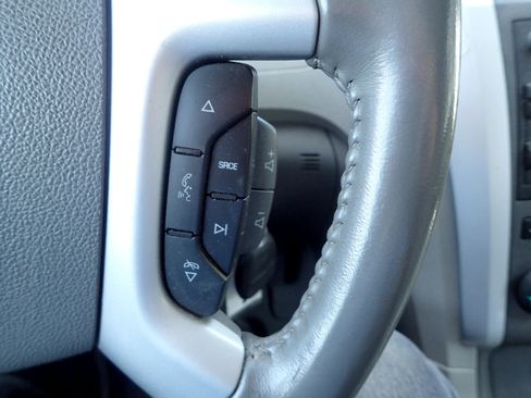 Used 2012 Chevrolet Traverse LT image 18