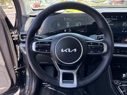 Used 2024 Kia Sportage EX FWD image 27