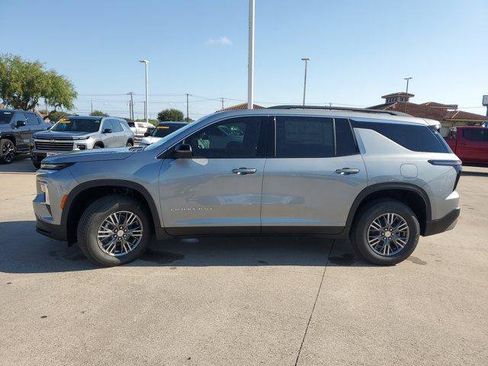 New 2026 Chevrolet Traverse LT w/ LPO, Floor Liner Package image 4