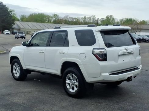 Certified 2024 Toyota 4Runner SR5 Premium w/ Moonroof Package AWD/4WD image 21