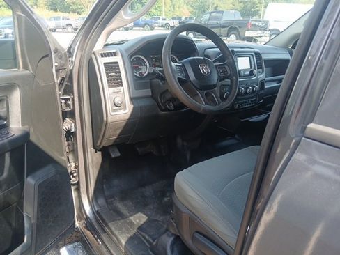 Used 2018 RAM 3500 Tradesman w/ Chrome Appearance Group image 49