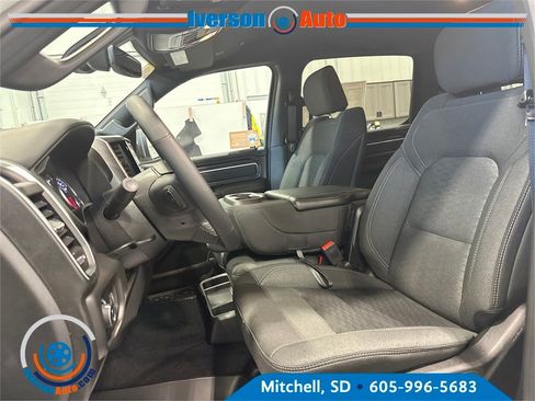 New 2026 RAM 1500 4x4 Crew Cab image 16