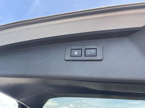 Certified 2025 Subaru Outback Limited w/ Popular Package #2 AWD/4WD image 40