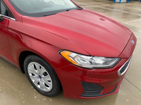 Used 2020 Ford Fusion S FWD image 3
