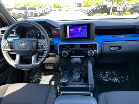 Used 2025 Toyota Tacoma TRD Off-Road AWD/4WD image 21