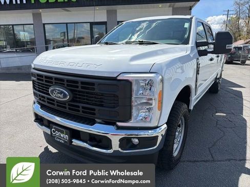 Used 2023 Ford F350 XL w/ Snow Plow/Camper Package AWD/4WD image 1