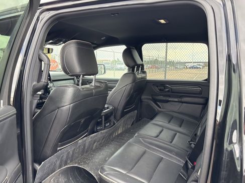 Used 2022 RAM 1500 Limited w/ Body-Colour Bumper Group image 8
