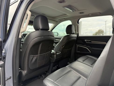 Used 2020 Kia Telluride S w/ S 8 Passenger Seating Package AWD/4WD image 25