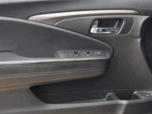 Used 2018 Honda Pilot EX-L image 27
