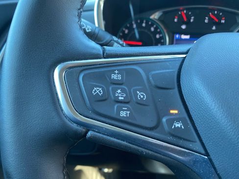 Used 2023 Chevrolet Equinox LT image 16