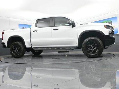 New 2026 Chevrolet Silverado 1500 ZR2 w/ Dark Appearance Package image 21