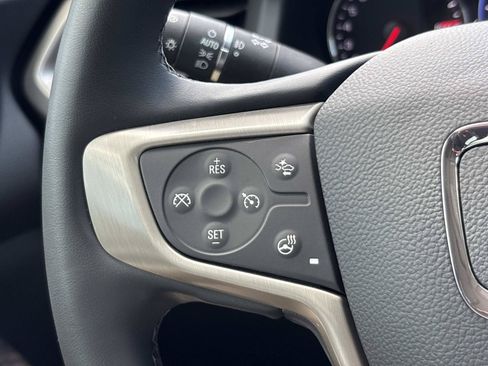 Used 2023 GMC Acadia Denali w/ Denali Technology Package FWD image 19
