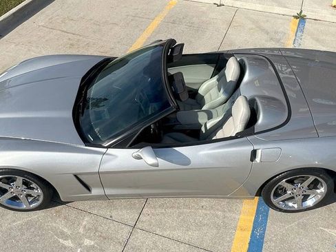 Used 2007 Chevrolet Corvette Convertible w/ Preferred Equipment Group image 21