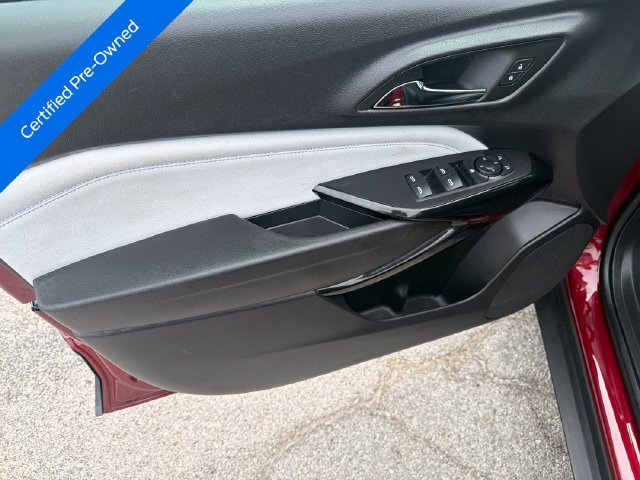Used 2025 Chevrolet Trax LT w/ LT Convenience Package FWD image 10