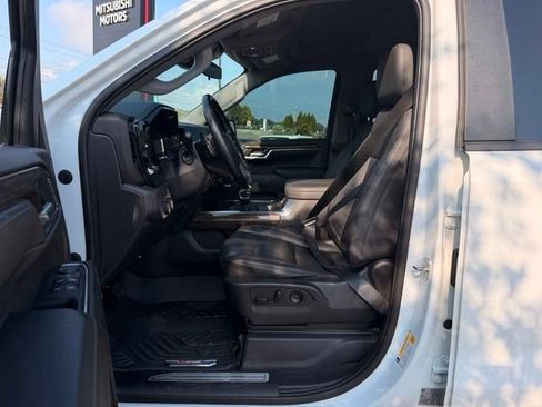 Used 2023 Chevrolet Silverado 1500 LT Trail Boss w/ LT Trail Boss Premium Package AWD/4WD image 25