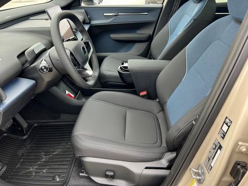 New 2026 Volvo EX30 Plus image 17