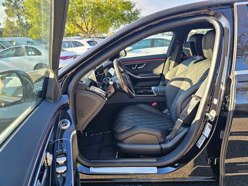 New 2024 Mercedes-Benz S 580 4MATIC Sedan image 21
