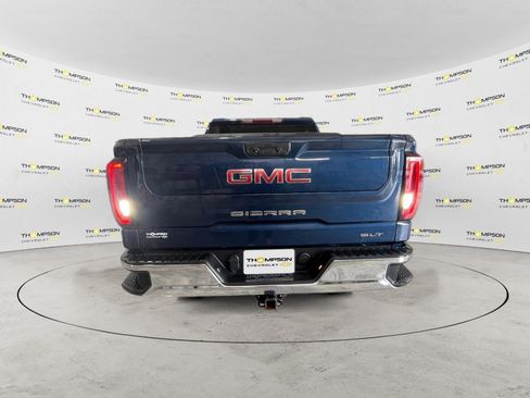 Used 2022 GMC Sierra 1500 SLT w/ SLT Convenience Package AWD/4WD image 4