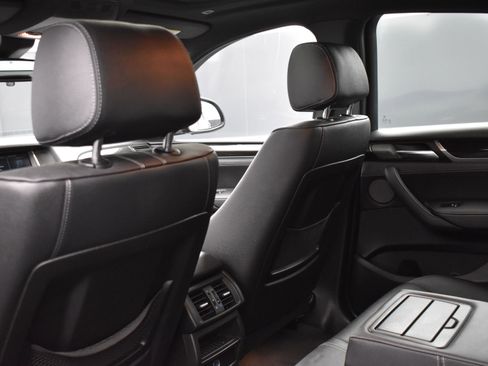 Used 2018 BMW X4 xDrive28i image 9