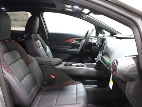 New 2026 Chevrolet Equinox EV RS image 24