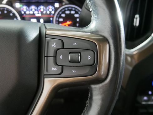 Used 2022 Chevrolet Silverado 1500 High Country w/ Technology Package image 28