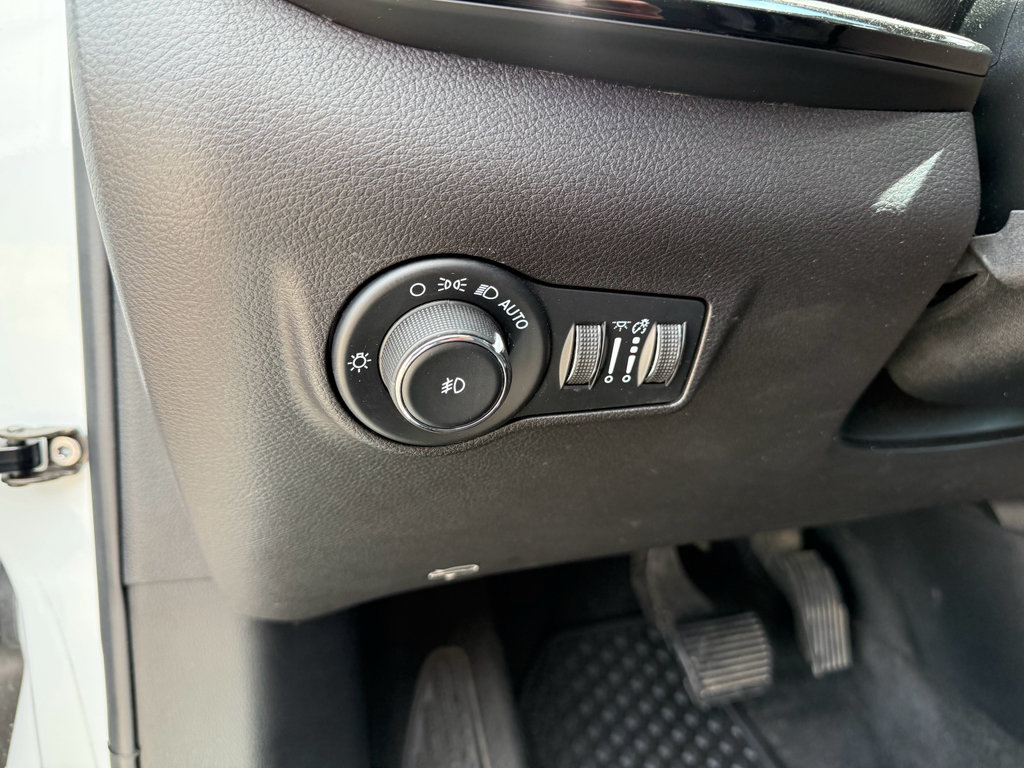 Used 2023 Jeep Compass Trailhawk AWD/4WD image 17