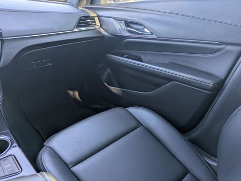 Used 2021 Cadillac CT4 Luxury image 16