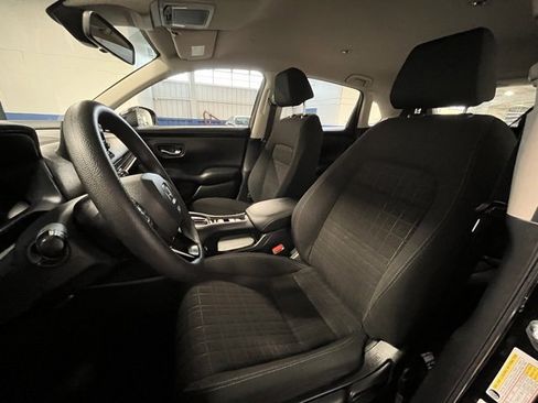 Used 2023 Honda HR-V LX image 21